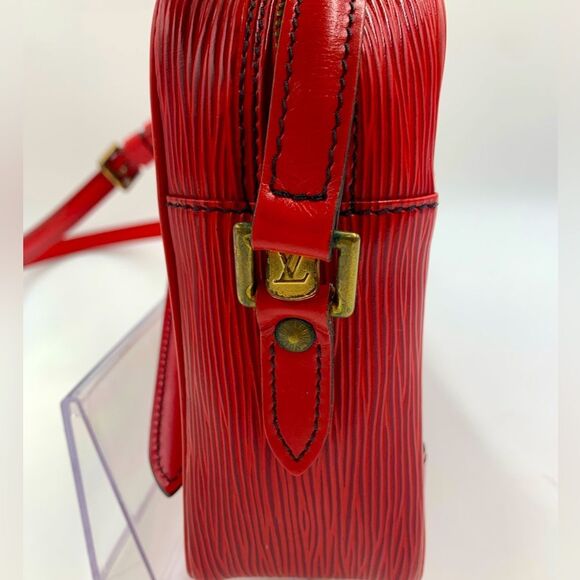 Auth Louis Vuitton Small Textured Epi Red Leather Trocadero Shoulder Bag - Picture 5 of 15